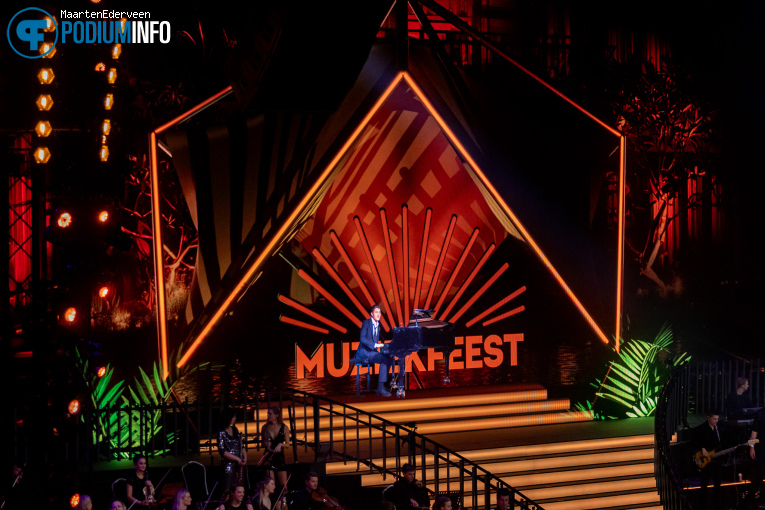 Samuel Welten op Muziekfeest Van Het Jaar - 12/12 - Ziggo Dome foto