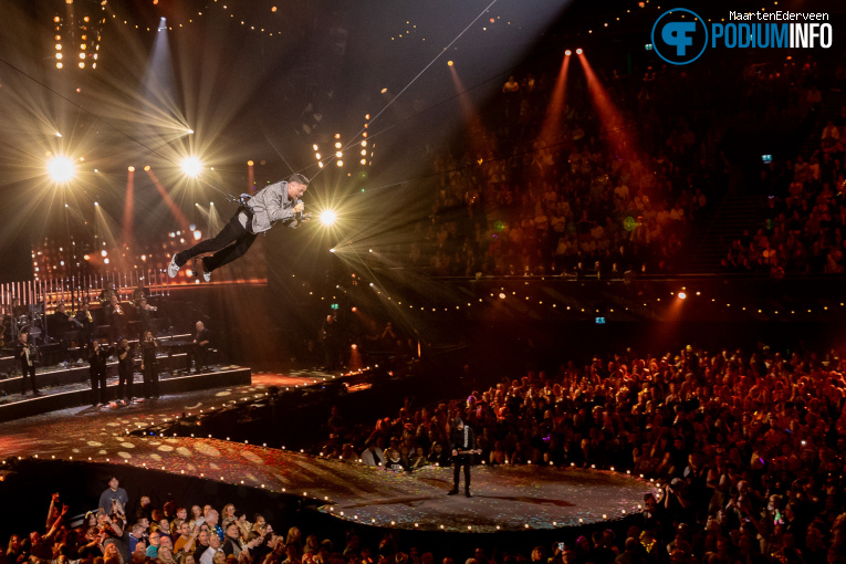 Robert van Hemert op Muziekfeest Van Het Jaar - 12/12 - Ziggo Dome foto