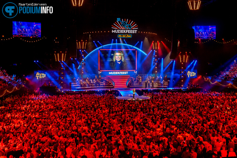 Jan Smit op Muziekfeest Van Het Jaar - 12/12 - Ziggo Dome foto