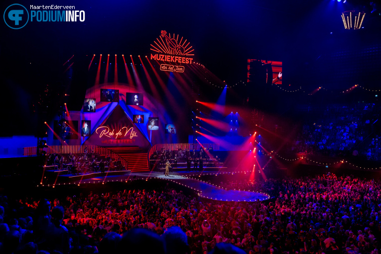 Vinzzent op Muziekfeest Van Het Jaar - 12/12 - Ziggo Dome foto