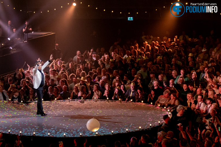 Wesly Bronkhorst op Muziekfeest Van Het Jaar - 12/12 - Ziggo Dome foto