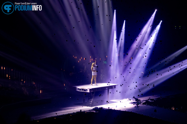 Emma Heesters op Muziekfeest Van Het Jaar - 12/12 - Ziggo Dome foto