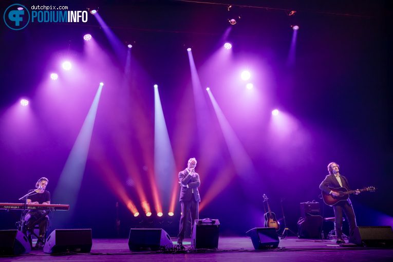 Matt Berninger op Matt Berninger (extra show) - 14/12 - Theater Rotterdam foto