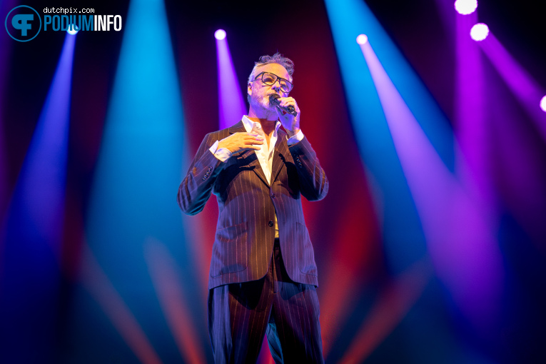 Matt Berninger op Matt Berninger (extra show) - 14/12 - Theater Rotterdam foto