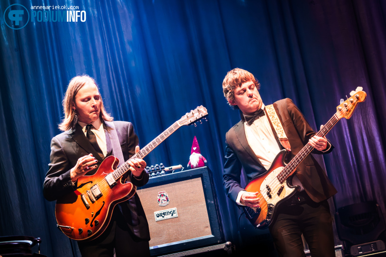 Lars Kroon op Clean Pete's Kerstshow - 20/12 - Doornroosje foto