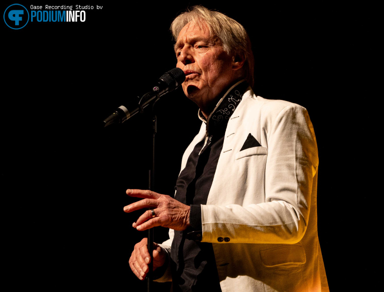 Tribute To The Music Of Live Aid op Tribute To The Music Of Live Aid - 27/12 - Deventer Schouwburg foto