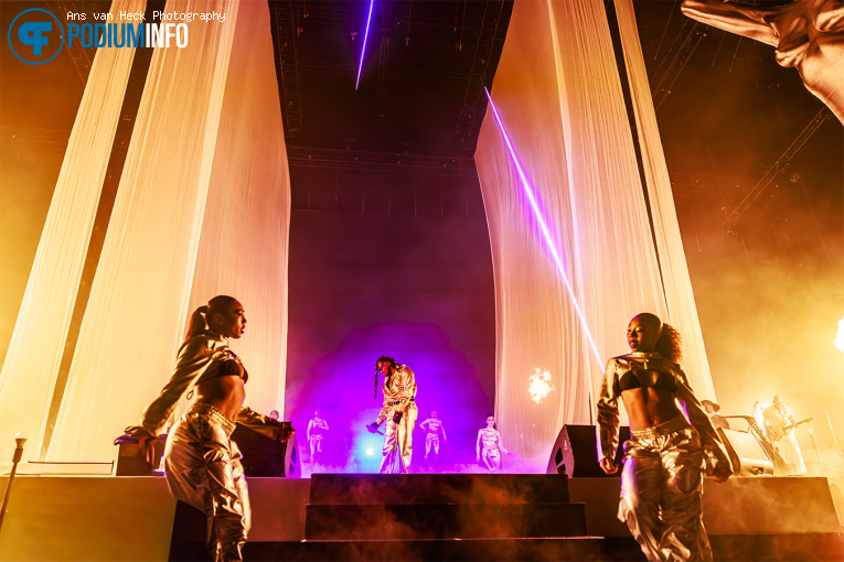 Jonna Fraser op Jonna Fraser - 18/12 - Ziggo Dome foto