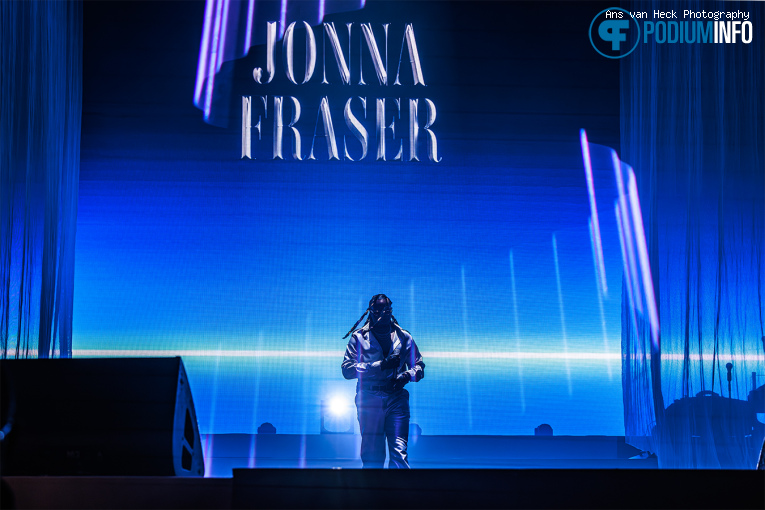 Jonna Fraser op Jonna Fraser - 18/12 - Ziggo Dome foto