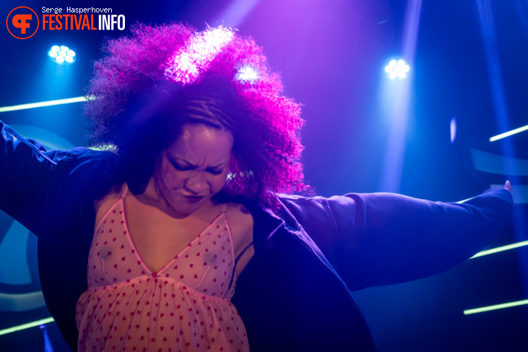 Isha (NL) op Eurosonic Noorderslag (ESNS) 2026 - Woensdag foto