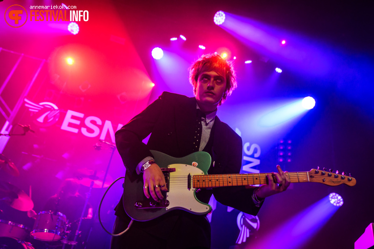 Man/Woman/Chainsaw op Eurosonic Noorderslag (ESNS) 2026 - Woensdag foto