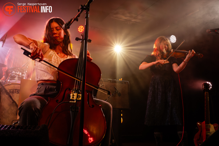 The New Eves op Eurosonic Noorderslag (ESNS) 2026 - Donderdag foto