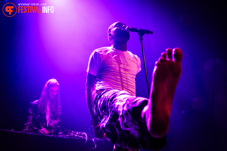 Joshua Idehen op Eurosonic Noorderslag (ESNS) 2026 - Donderdag foto