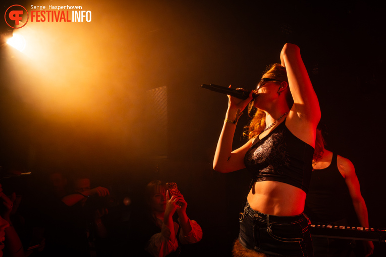Alice Olsthoorn op Eurosonic Noorderslag (ESNS) 2026 - Zaterdag foto