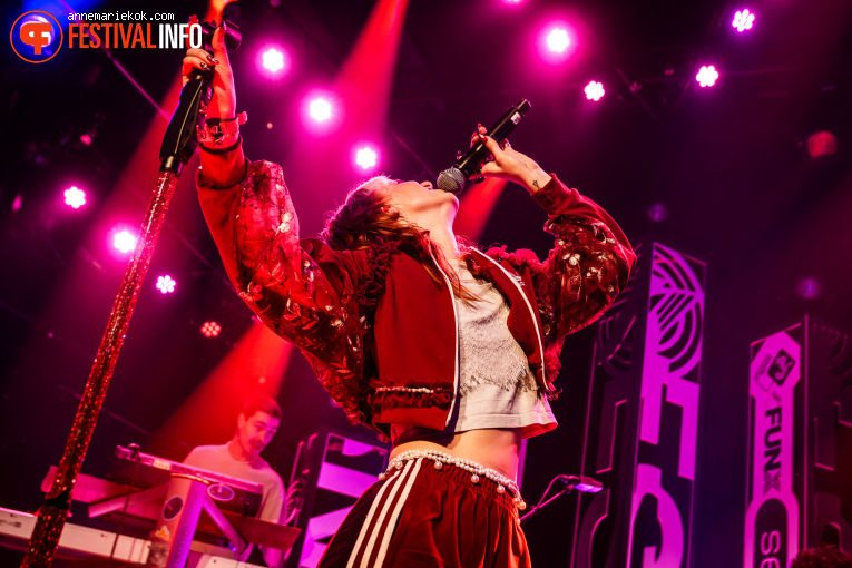 XXJULÍA op Eurosonic Noorderslag (ESNS) 2026 - Zaterdag foto