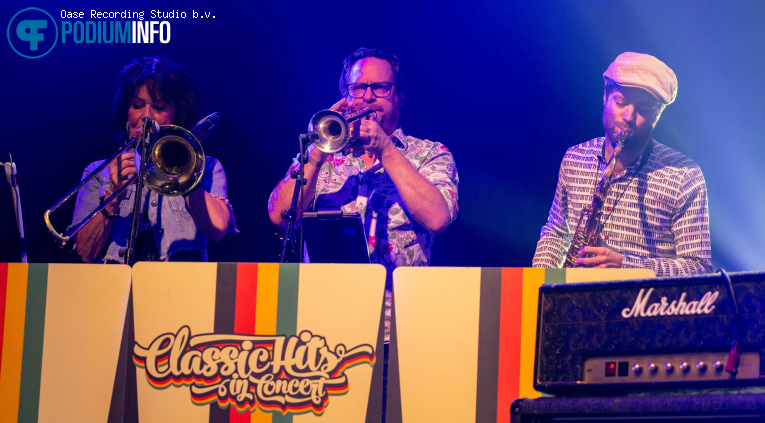 Classic Hits In Concert op Classic Hits In Concert - 04/01 - Hedon foto