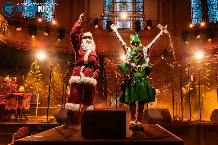 De Grote Zeppos Kerst Show op De Grote Zeppos Kerst Show - 24/12 - Paradiso foto
