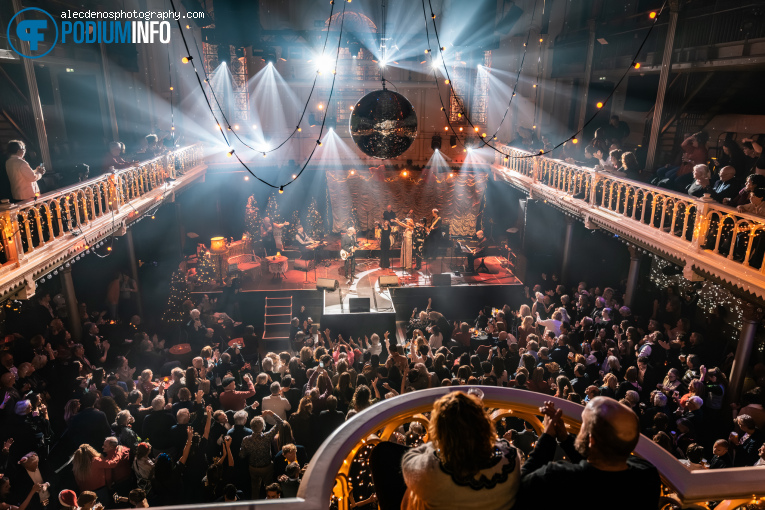 De Grote Zeppos Kerst Show op De Grote Zeppos Kerst Show - 24/12 - Paradiso foto
