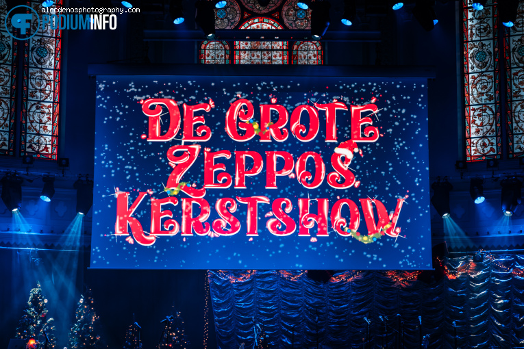 De Grote Zeppos Kerst Show op De Grote Zeppos Kerst Show - 24/12 - Paradiso foto