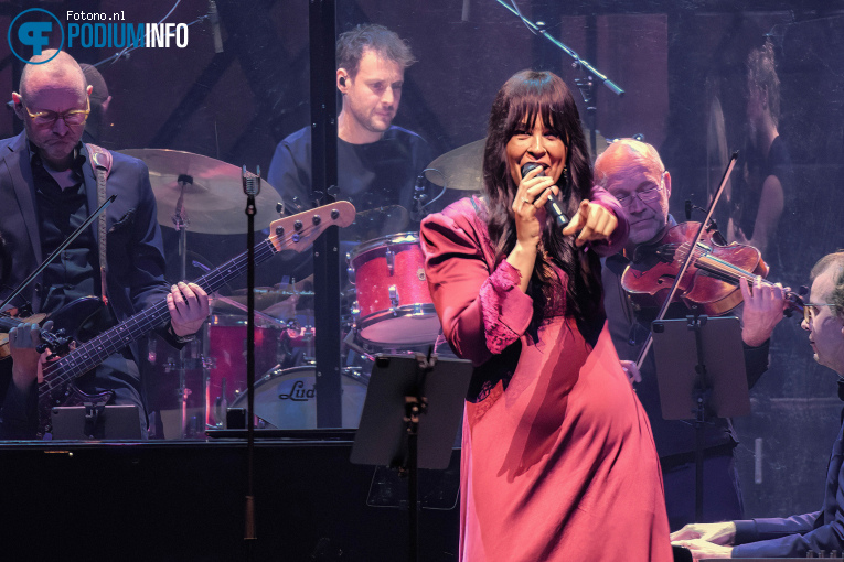 Maria Mena op Amsterdam Sinfonietta / Maria Mena - 19/01 - Concertgebouw foto