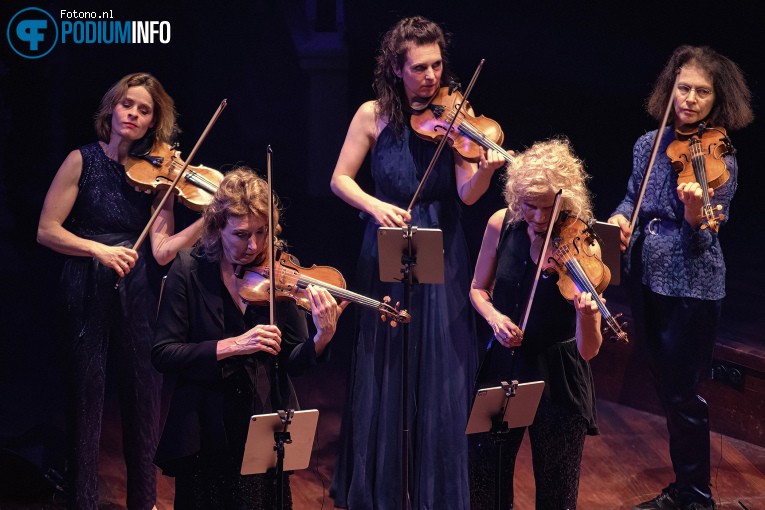 Amsterdam Sinfonietta op Amsterdam Sinfonietta / Maria Mena - 19/01 - Concertgebouw foto
