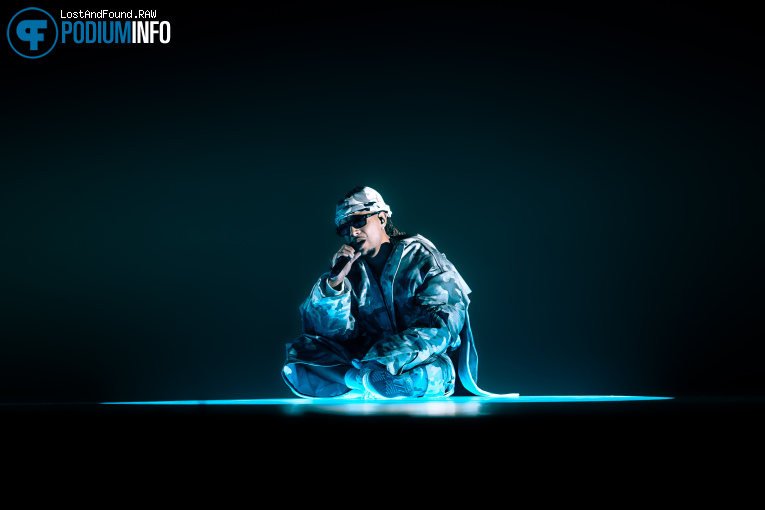 Ronnie Flex op New Wave in concert - Jubileumshow - 02/02 - Ziggo Dome foto