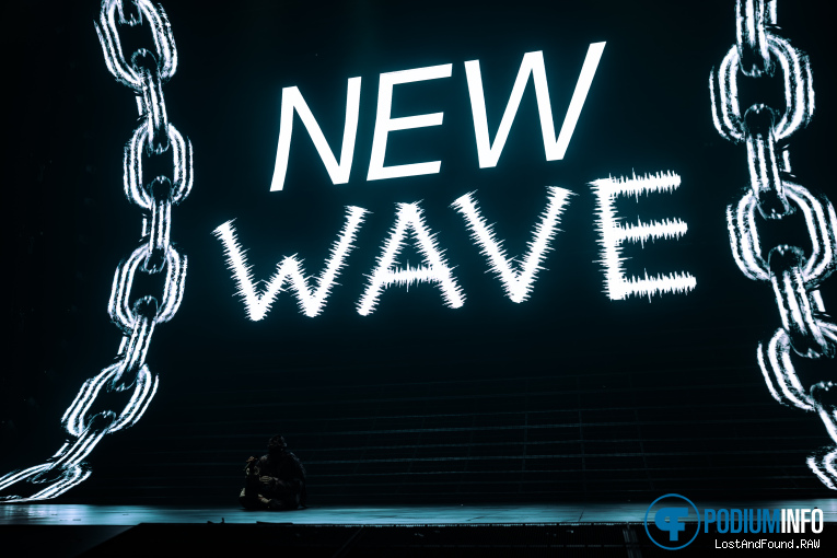 Ronnie Flex op New Wave in concert - Jubileumshow - 02/02 - Ziggo Dome foto