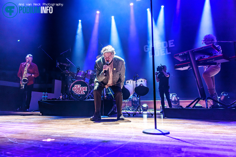 Het Goede Doel Revival op Het Goede Doel Revival Ft. Henk Westbroek - 06/02 - TivoliVredenburg foto