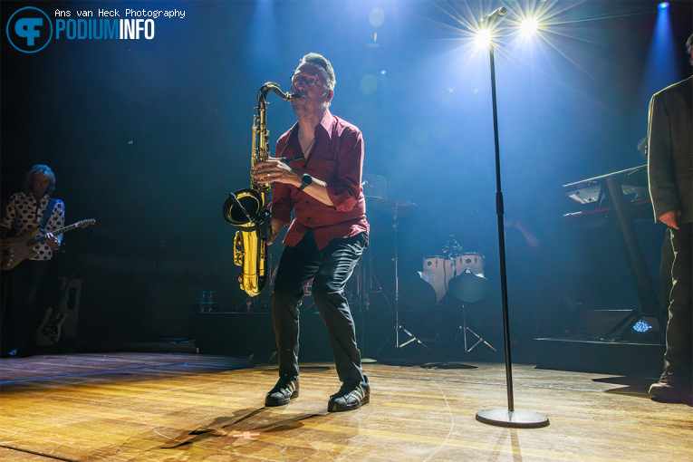 Het Goede Doel Revival op Het Goede Doel Revival Ft. Henk Westbroek - 06/02 - TivoliVredenburg foto
