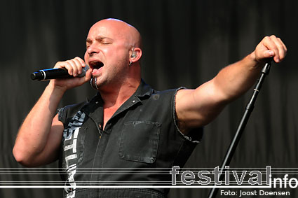 Disturbed op Graspop Metal Meeting 2009 foto