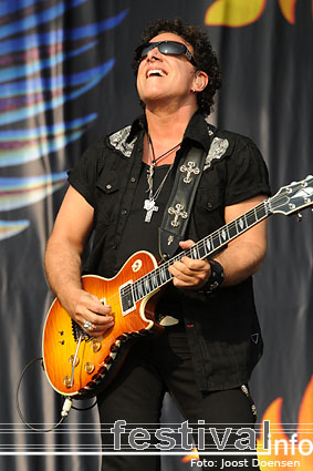 Journey op Graspop Metal Meeting 2009 foto