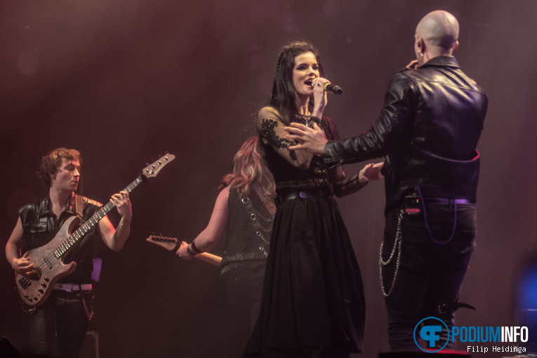 Induction op Visions Of Atlantis + Warkings - 13/02 - 013 foto