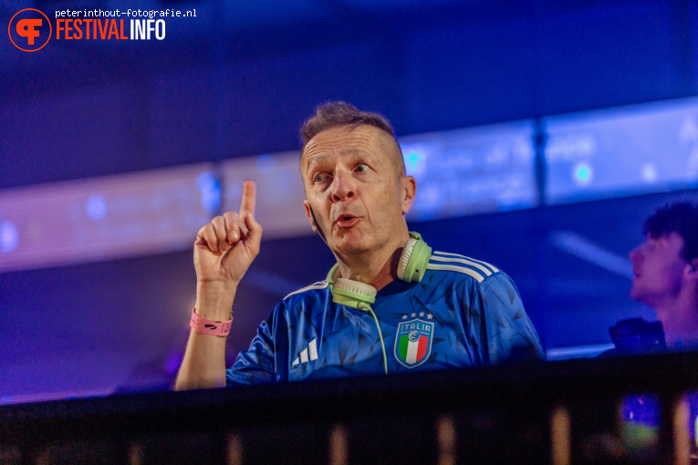 Armin van Buuren op A State of Trance 2026 foto