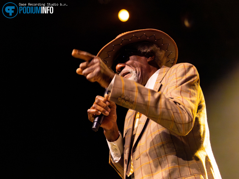 Robert Finley op Robert Finley - 04/03 - Hedon foto