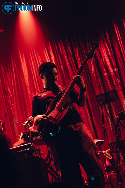 Kilu op Good Neighbours - 02/03 - Melkweg foto