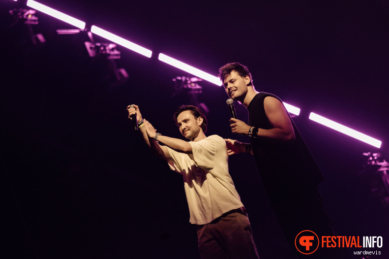Lucas & Steve op Don't Let Daddy Know 2026 foto