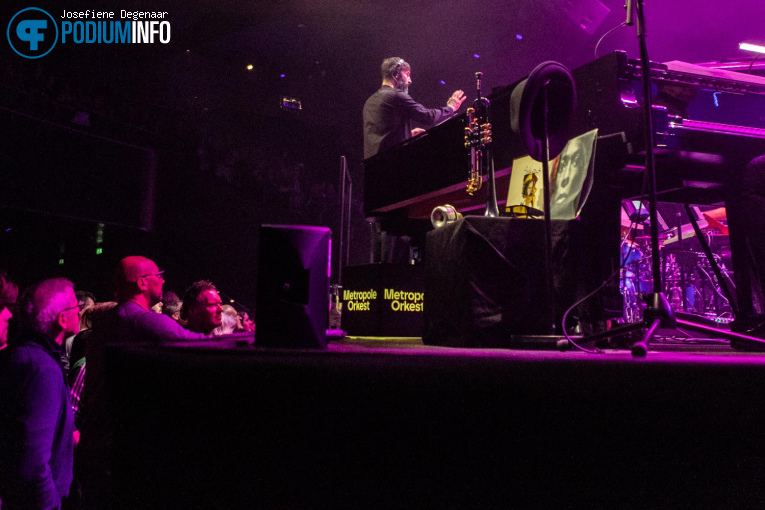Metropole Orkest op Metropole Orkest feat. Marcus Miller & John Beasley - 12/03 - TivoliVredenburg foto