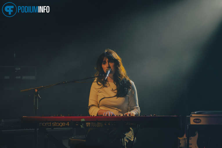 Katie Gregson-Macleod op Leith Ross - 12/03 - Tolhuistuin foto