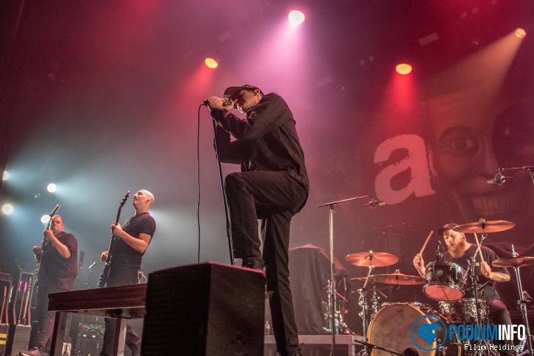156/Silence op Fit For A King - 17/03 - 013 foto