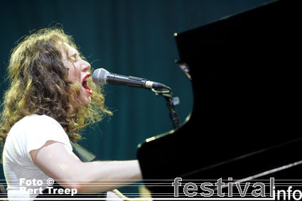 Regina Spektor op Rock Werchter 2009 foto