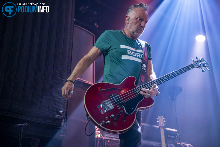 Peter Hook & The Light op Peter Hook & The Light - 17/03 - Melkweg foto