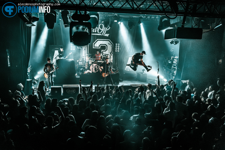 Call It Off op Call It Off Plays Taylor Swift - 20/03 - De Helling foto