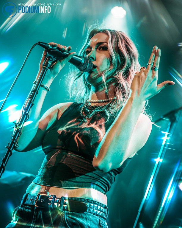 Renee Rose op Call It Off Plays Taylor Swift - 20/03 - De Helling foto