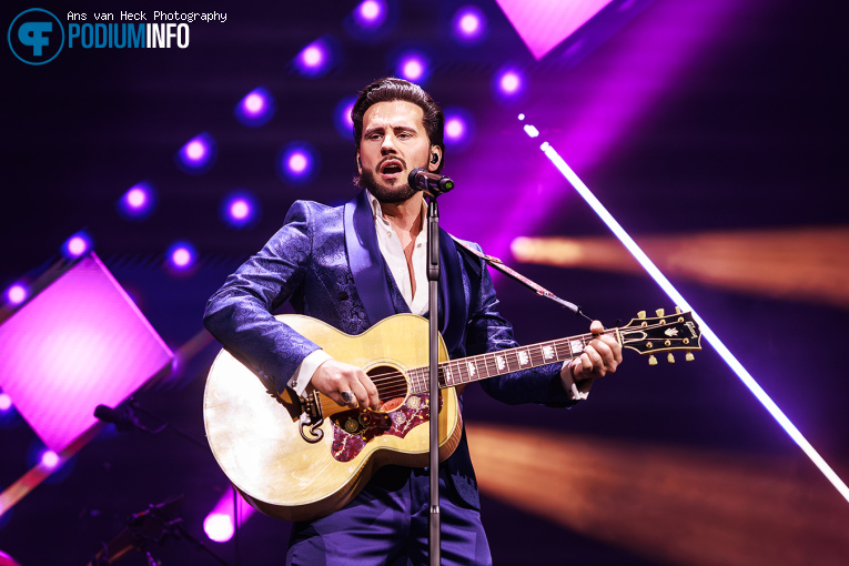 Bouke & The Elvis Matters Band op Bouke & The ElvisMatters Band - Viva Las Vegas - 20/03 - Ziggo Dome foto