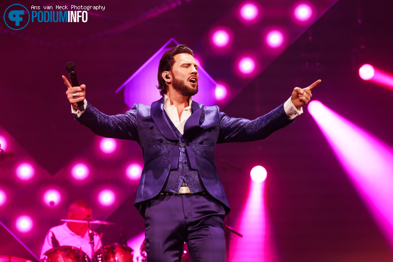Bouke & The Elvis Matters Band op Bouke & The ElvisMatters Band - Viva Las Vegas - 20/03 - Ziggo Dome foto
