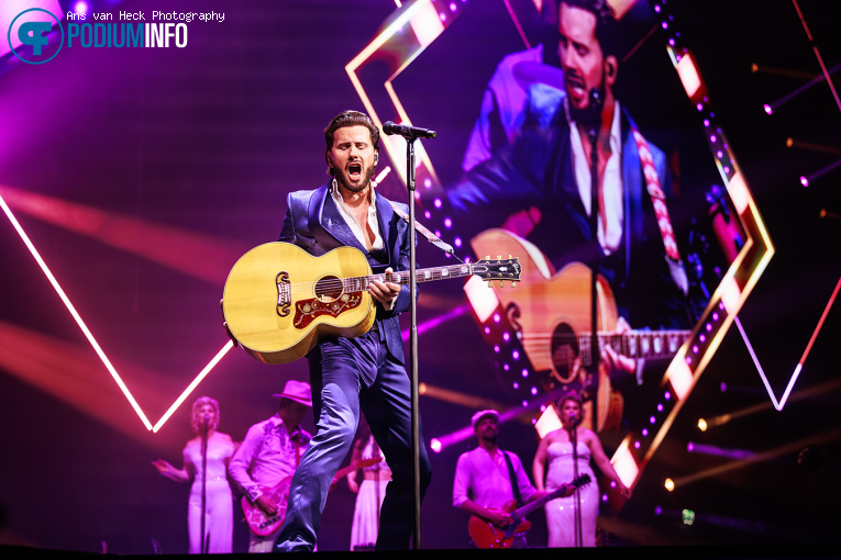 Bouke & The Elvis Matters Band op Bouke & The ElvisMatters Band - Viva Las Vegas - 20/03 - Ziggo Dome foto
