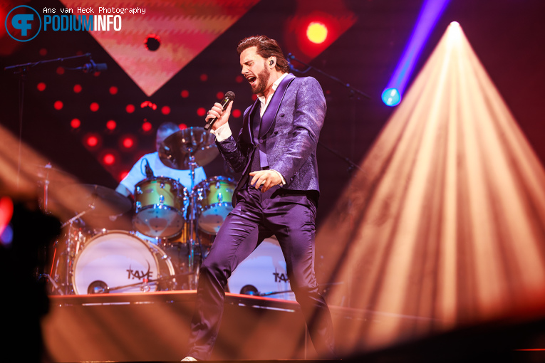 Bouke & The Elvis Matters Band op Bouke & The ElvisMatters Band - Viva Las Vegas - 20/03 - Ziggo Dome foto