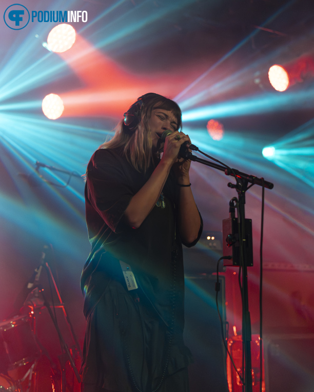 Kisser op Buck Meek - 26/03 - Tolhuistuin foto