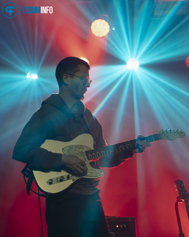 Kisser op Buck Meek - 26/03 - Tolhuistuin foto
