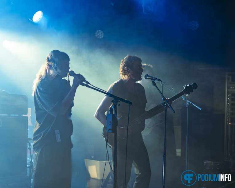 Kisser op Buck Meek - 26/03 - Tolhuistuin foto