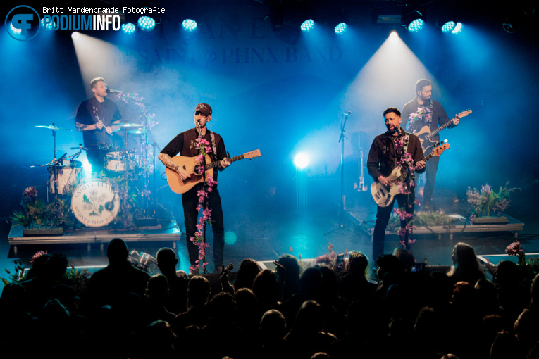 Nathan Evans op Nathan Evans and The Saint PHNX Band - 29/03 - Tolhuistuin foto